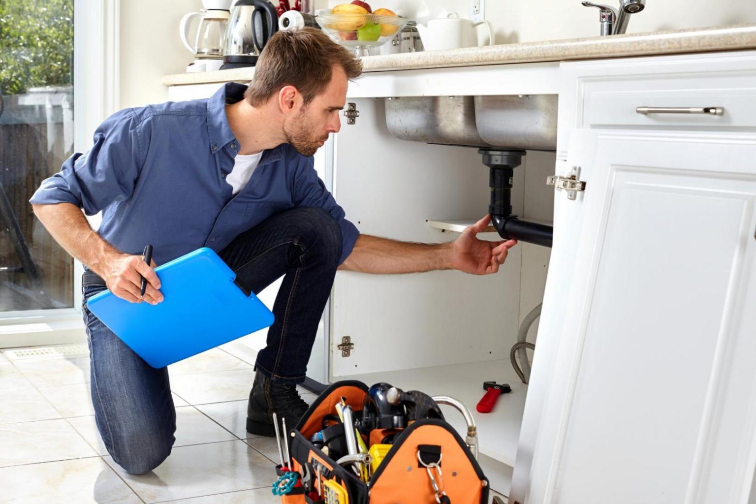 Plumbers Are Highly In Demand! 5 Reasons To A Plumber BuzzyUSA